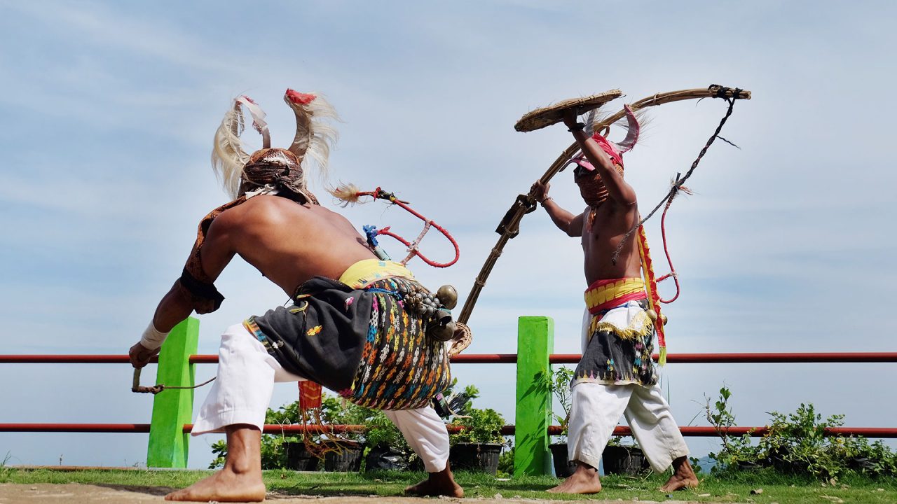 tari caci manggarai