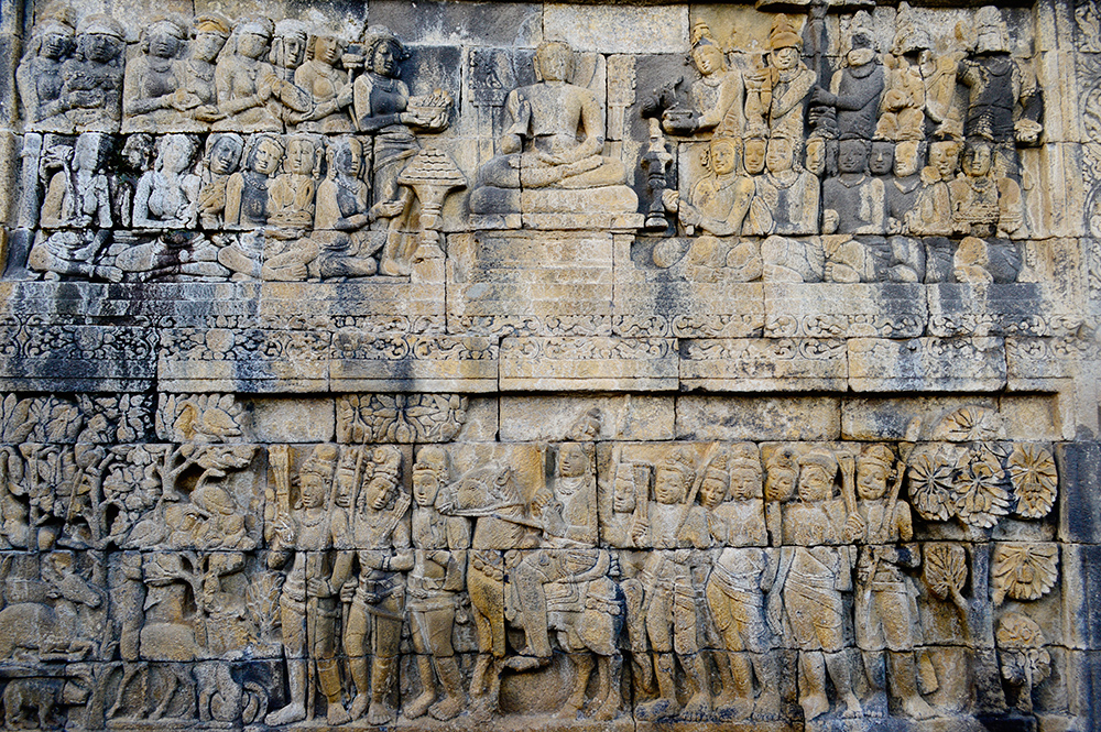 Lalita dan Semburat Fajar di Candi Borobudur