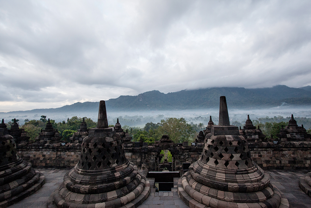 Lalita dan Semburat Fajar di Candi Borobudur